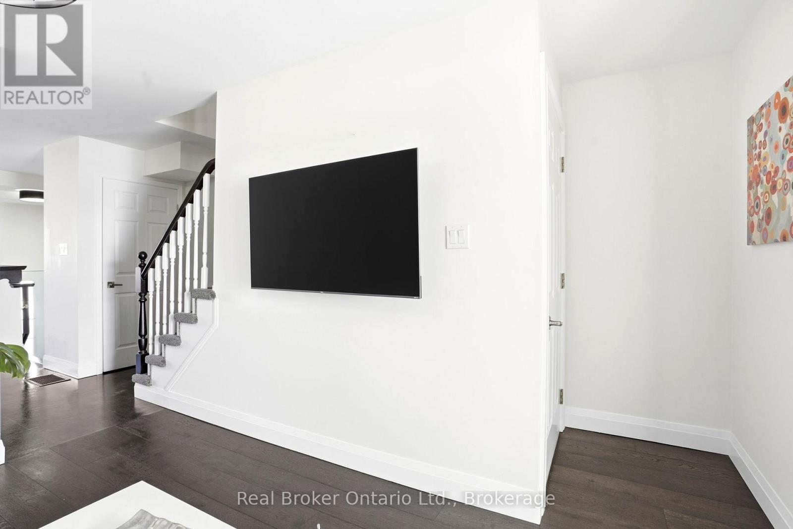 4 - 435 English Rose Lane, Oakville, Ontario  L6H 7S9 - Photo 8 - W12838766