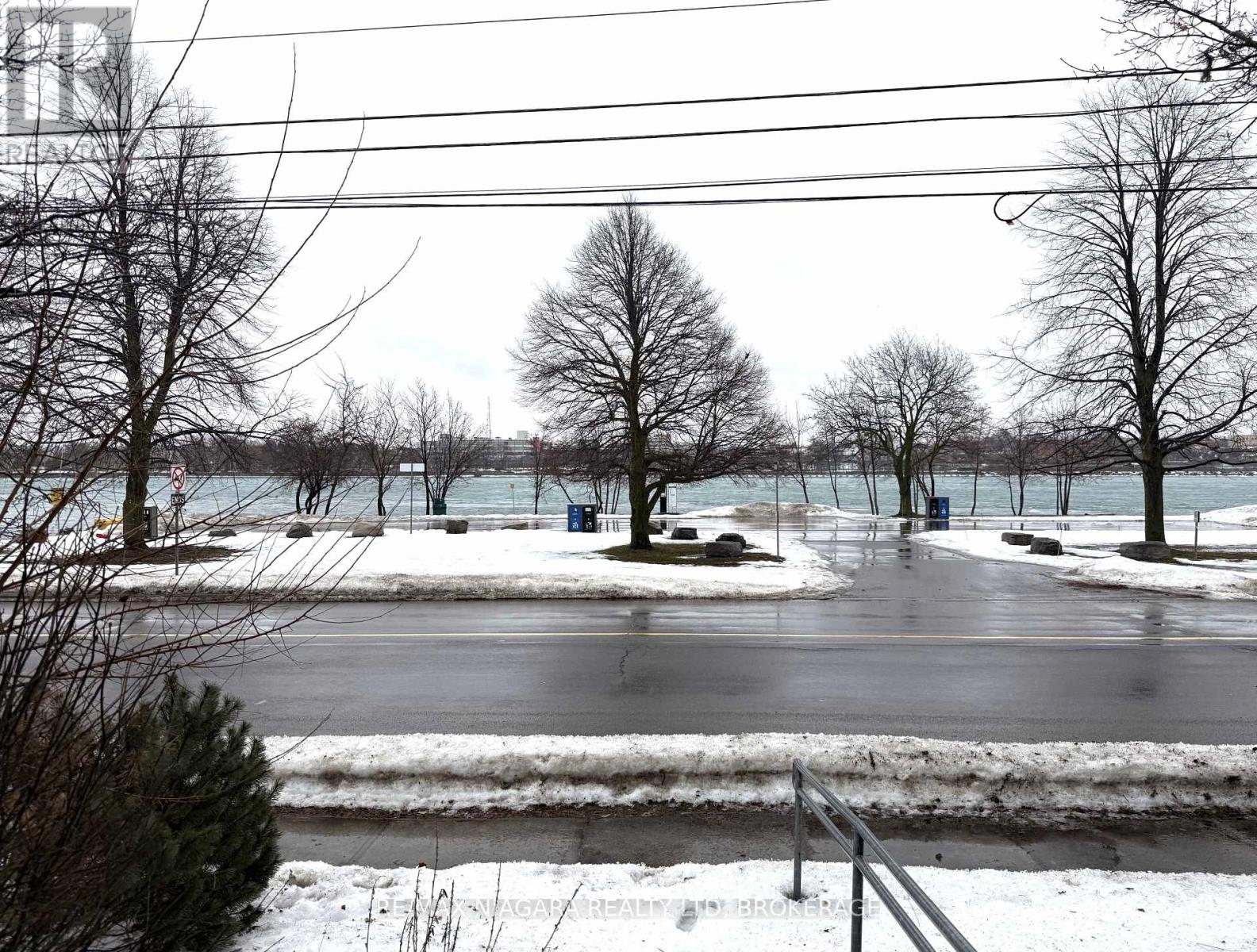 177 Niagara Boulevard, Fort Erie, Ontario  L2A 3G7 - Photo 2 - X12838858