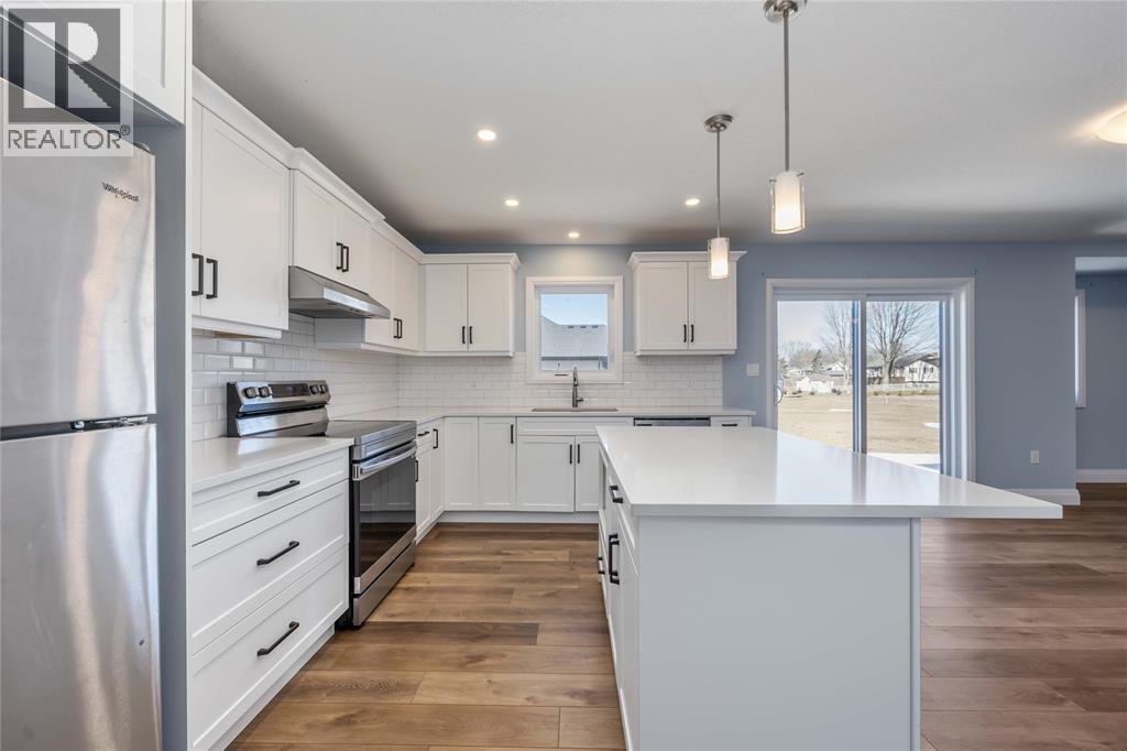 655 Ketter Way, Plympton-Wyoming, Ontario  N0N 1T0 - Photo 13 - 26004366