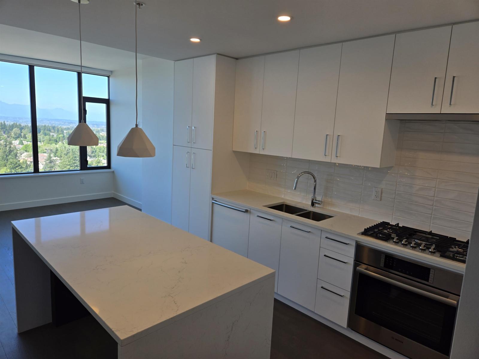 2001 1588 Johnston Road, White Rock, British Columbia  V4B 3Z7 - Photo 1 - R3095166