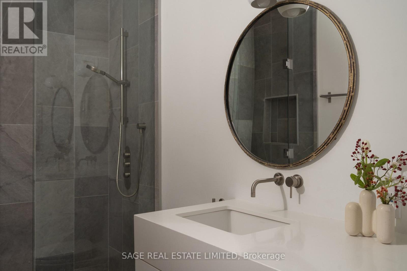 110b Palmerston Avenue, Toronto, Ontario  M6J 1J1 - Photo 30 - C12838764