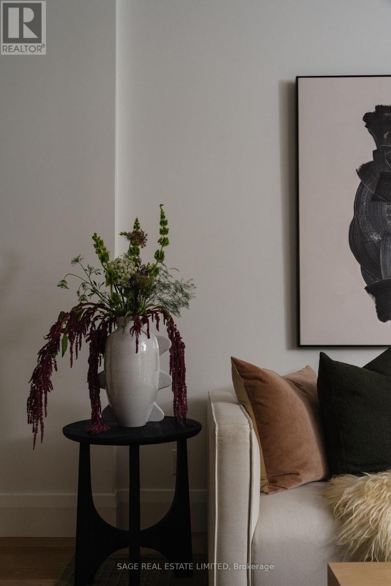 110b Palmerston Avenue, Toronto, Ontario  M6J 1J1 - Photo 7 - C12838764