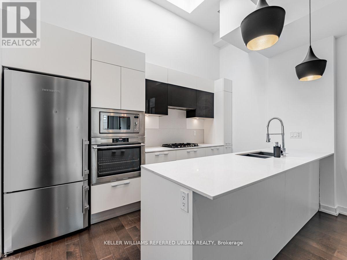 33 Achtman Lane, Toronto, Ontario  M6G 4C5 - Photo 12 - C12838786