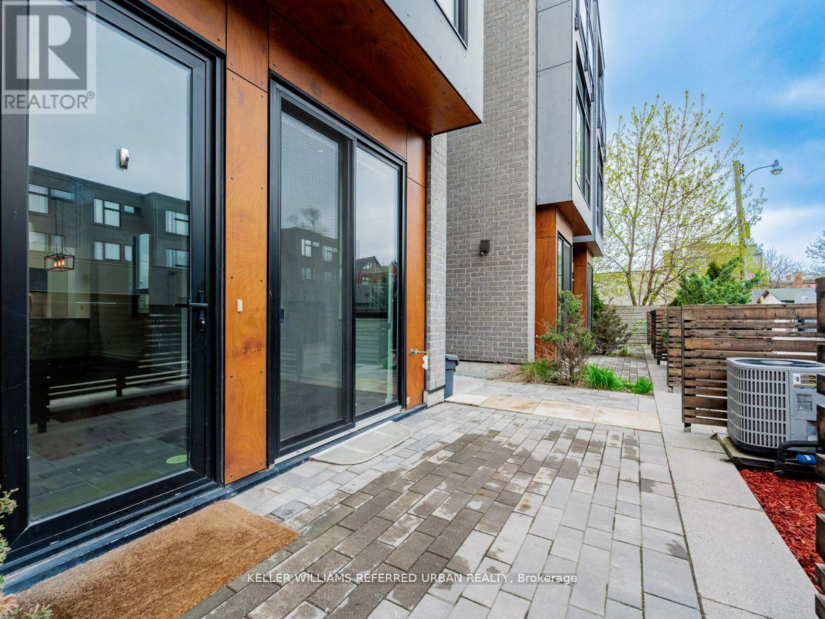 33 Achtman Lane, Toronto, Ontario  M6G 4C5 - Photo 2 - C12838786