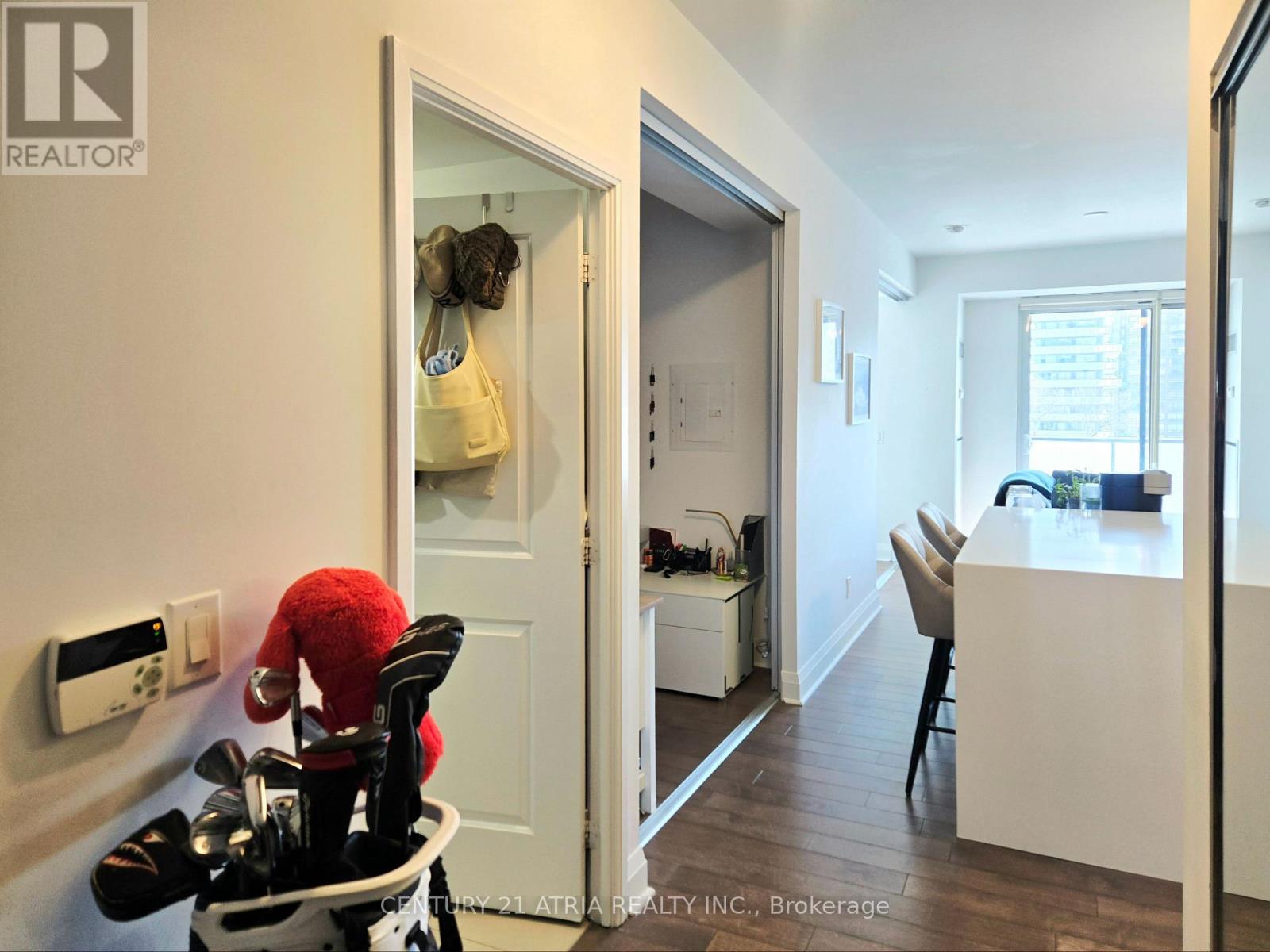 703 - 1080 Bay Street, Toronto, Ontario  M5S 0A5 - Photo 3 - C12838932