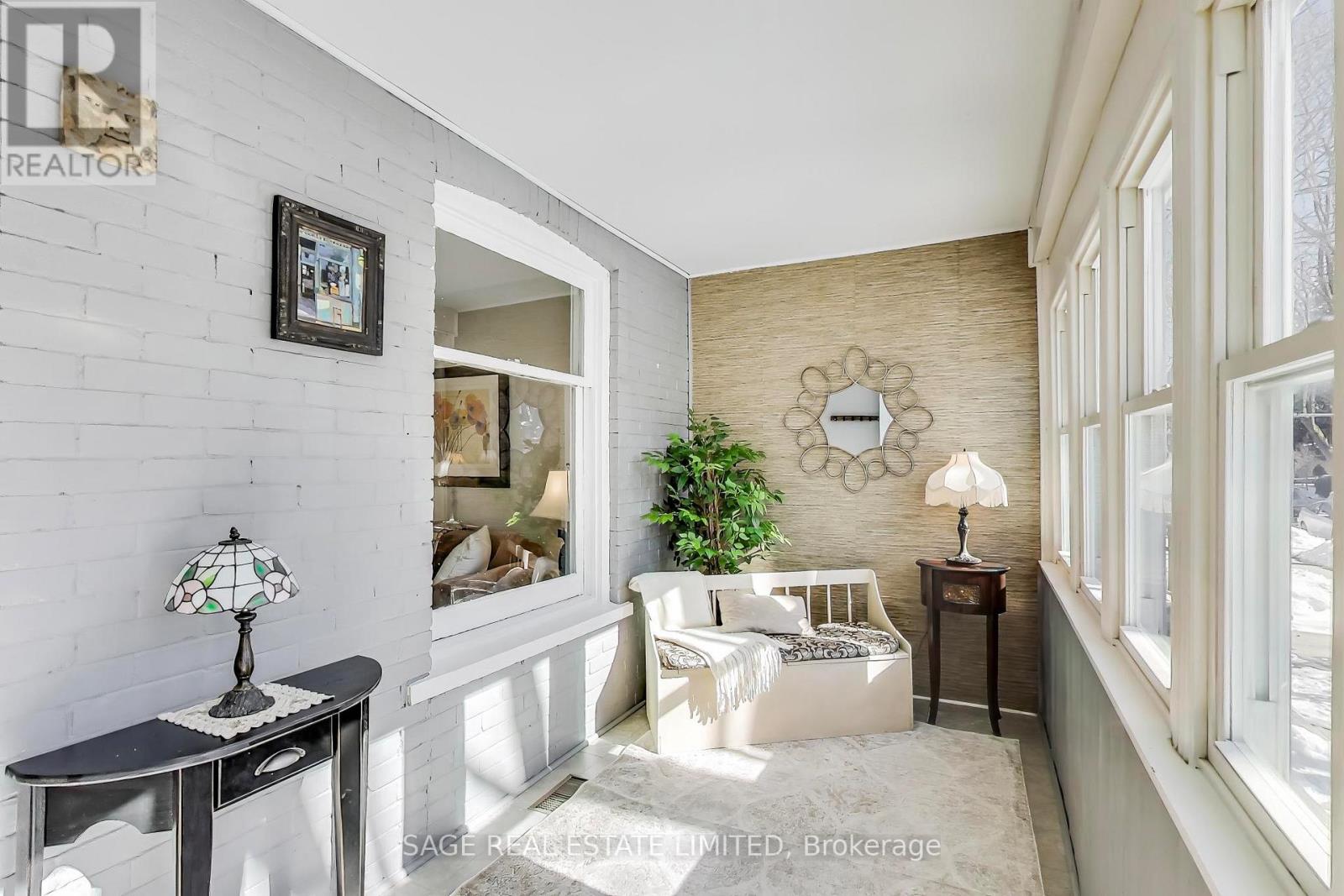 28 Aldwych Avenue, Toronto, Ontario  M4J 1X2 - Photo 2 - E12838678