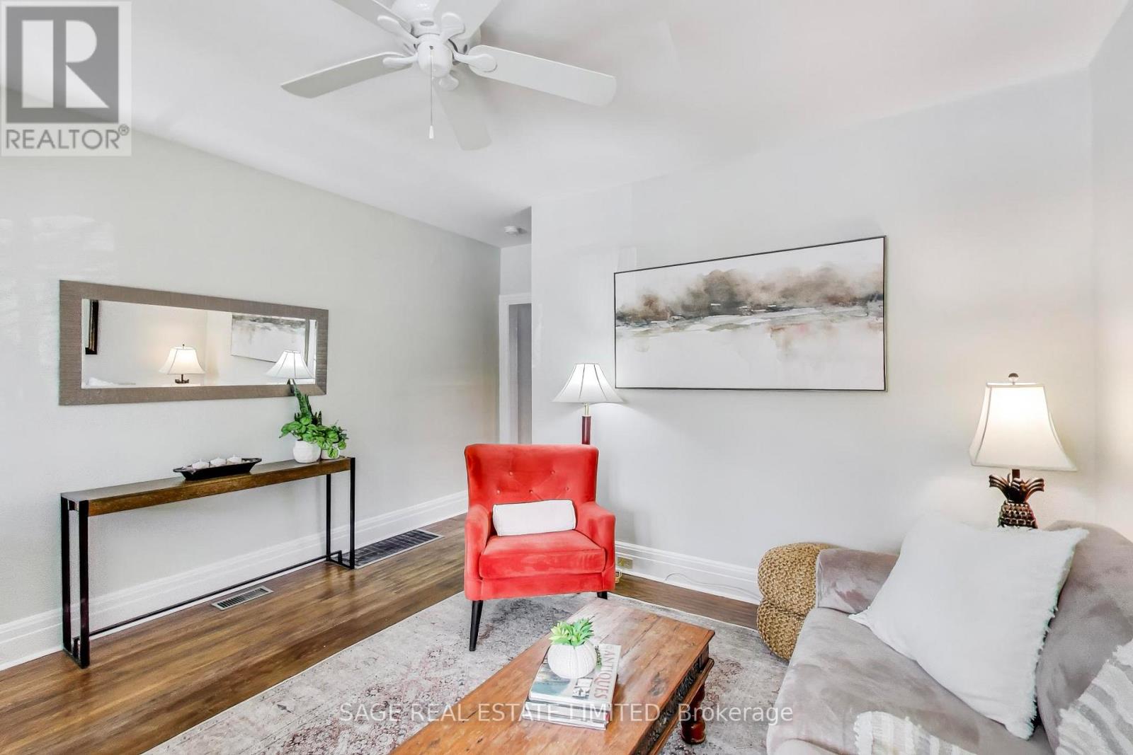 28 Aldwych Avenue, Toronto, Ontario  M4J 1X2 - Photo 5 - E12838678