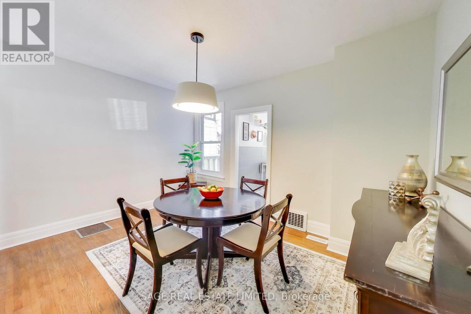 28 Aldwych Avenue, Toronto, Ontario  M4J 1X2 - Photo 7 - E12838678