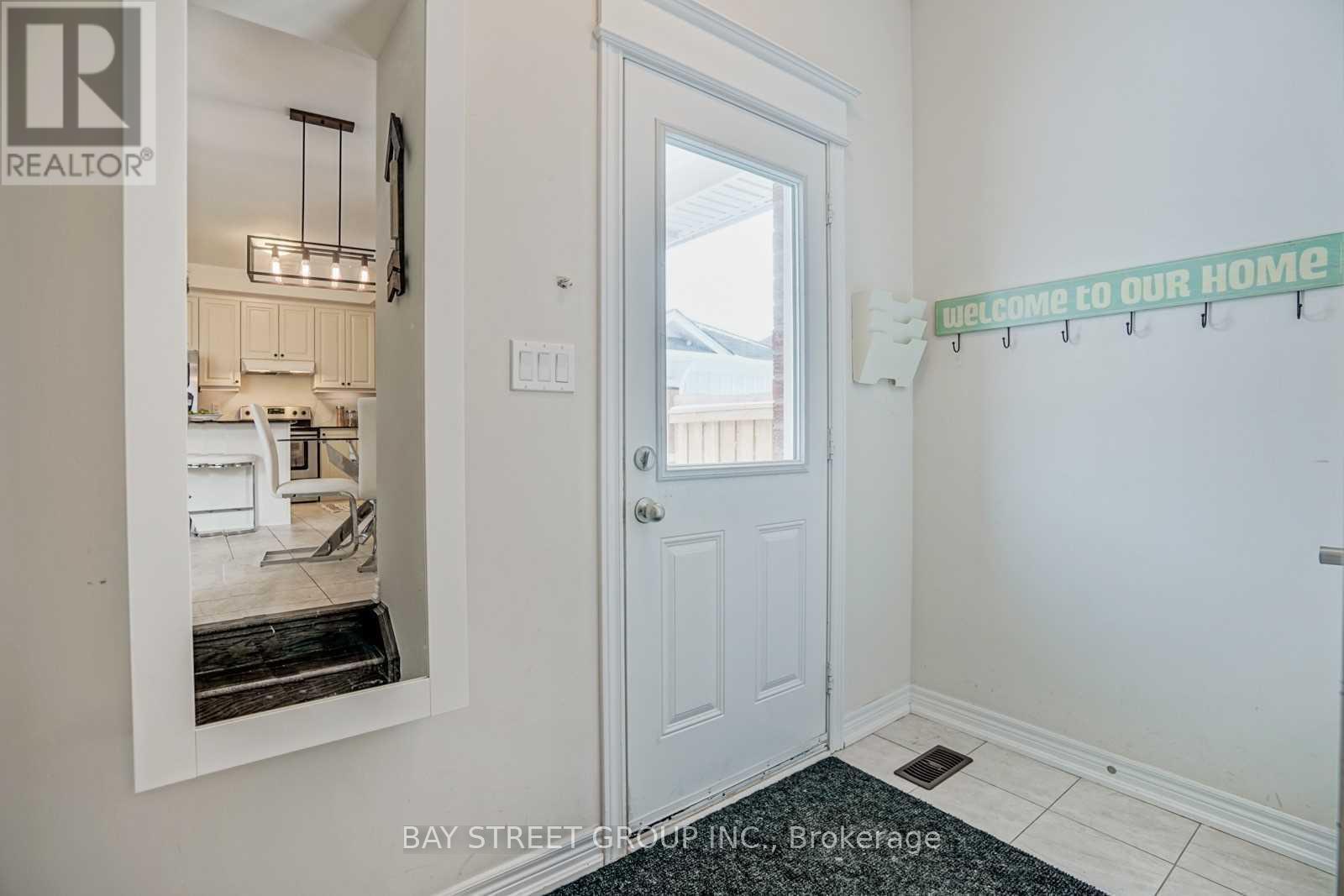 24 Plantain Lane, Richmond Hill, Ontario  L4E 1B9 - Photo 17 - N12838682