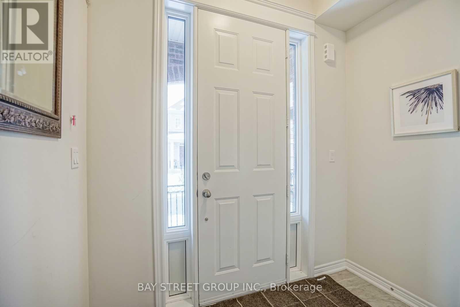 24 Plantain Lane, Richmond Hill, Ontario  L4E 1B9 - Photo 3 - N12838682