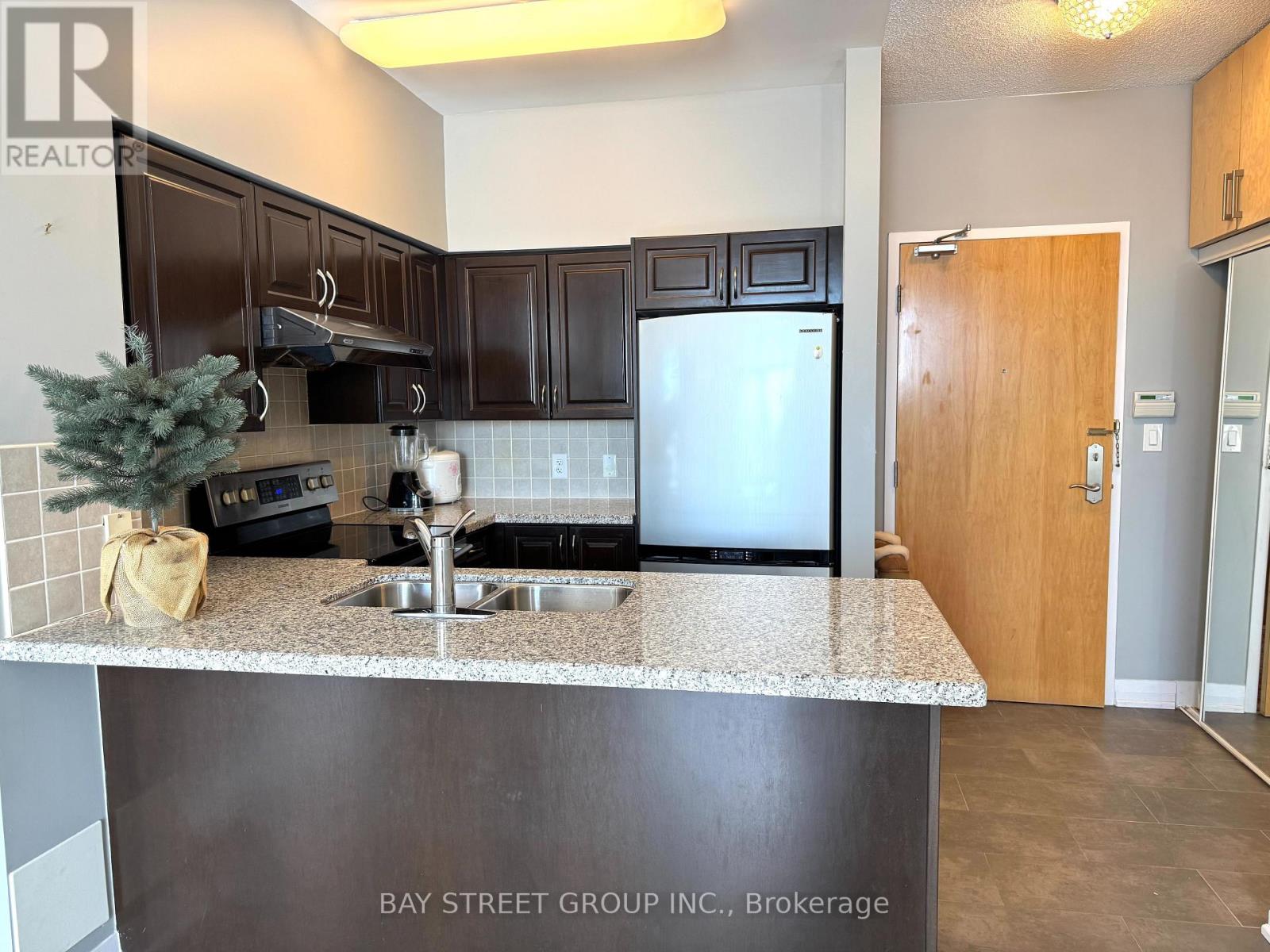 Ph05 - 7373 Kennedy Road, Markham, Ontario  L3R 1H6 - Photo 4 - N12838690