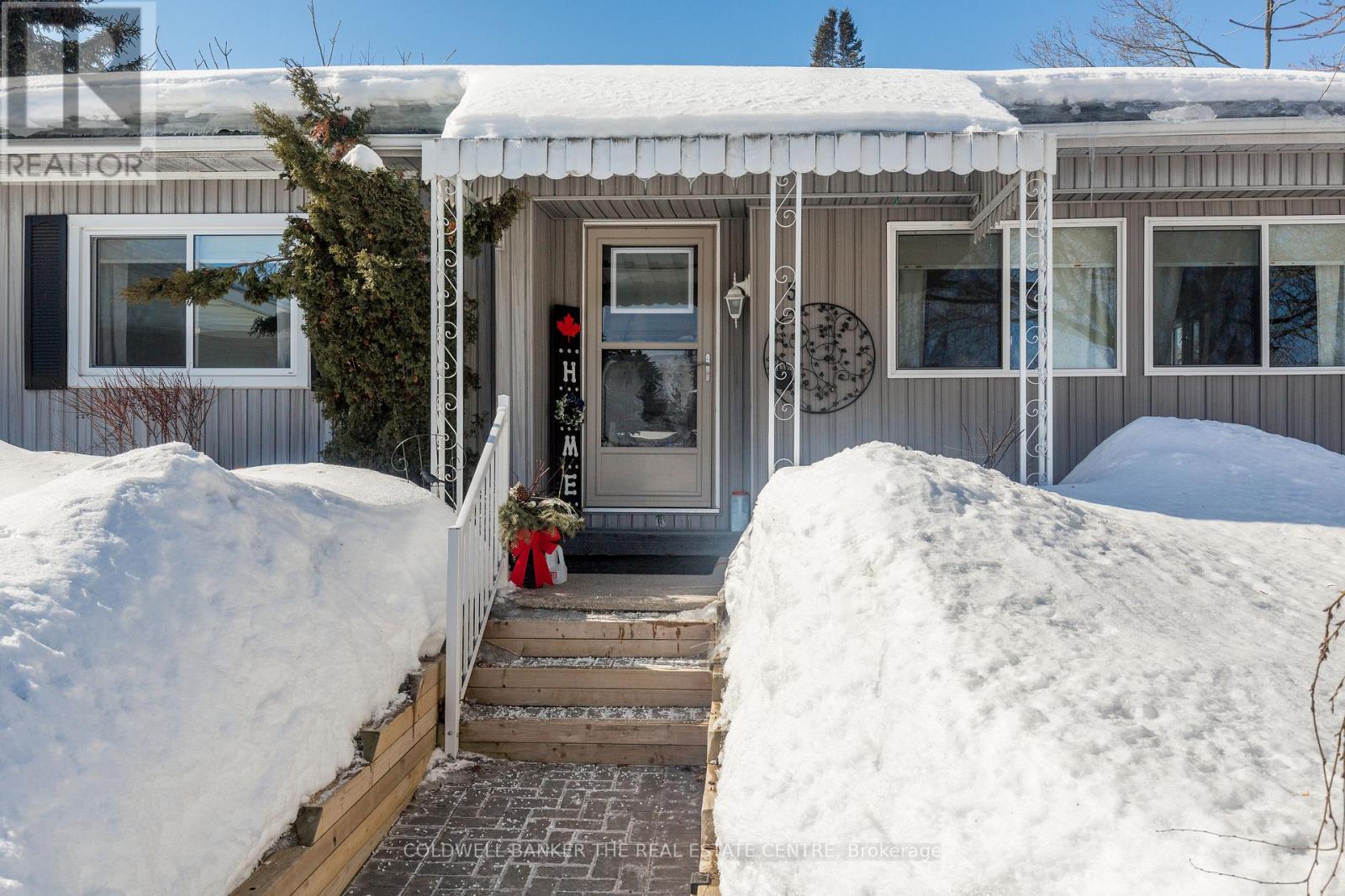 5 Broadway Avenue, Innisfil, Ontario  L9S 1M9 - Photo 2 - N12838746