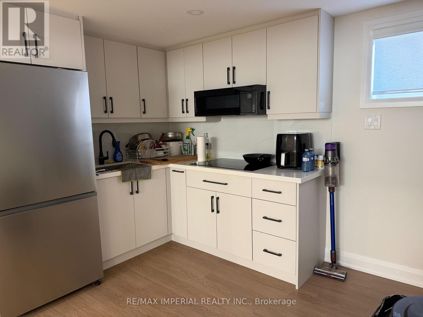 B-1 - 436 BONITA CRESCENT, Richmond Hill, Ontario