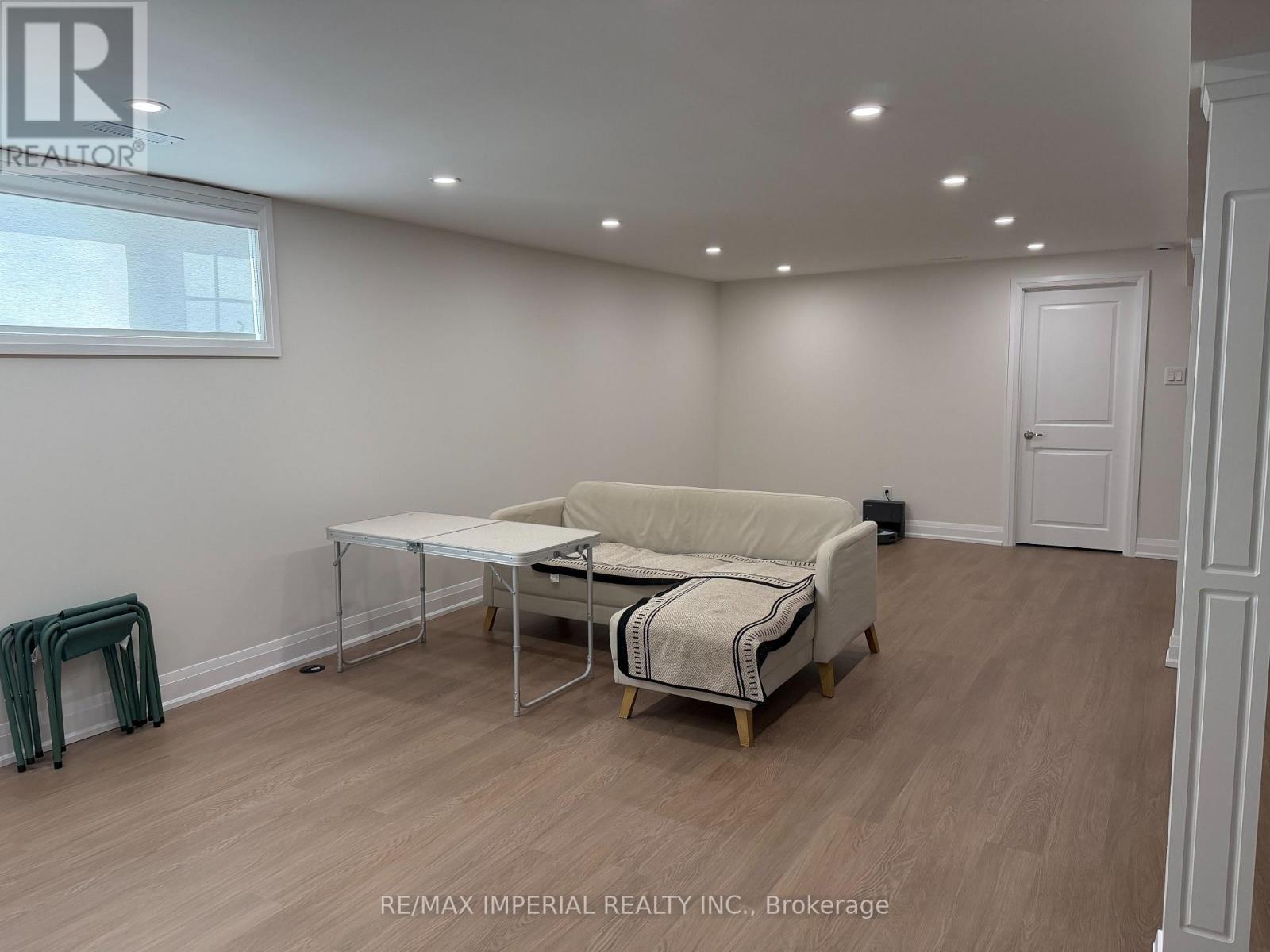 B-1 - 436 Bonita Crescent, Richmond Hill, Ontario  L4C 3N1 - Photo 4 - N12838790