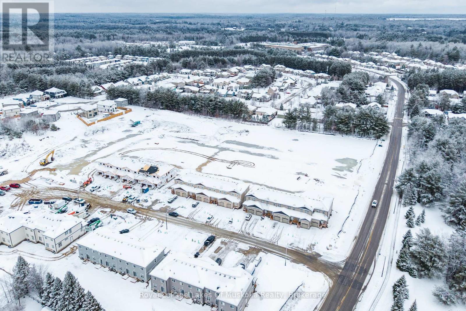 17 Mcconnell Crescent, Bracebridge, Ontario  P1L 0N7 - Photo 4 - X12838920