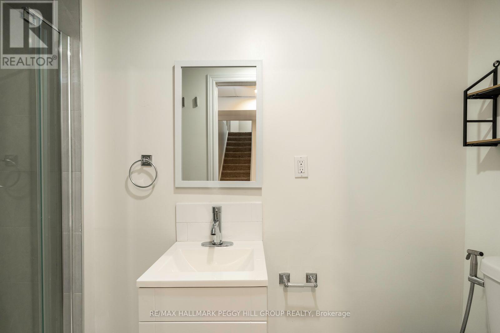 12 Cuthbert Street, Barrie (Ardagh), Ontario  L4N 6X7 - Photo 16 - S12838866