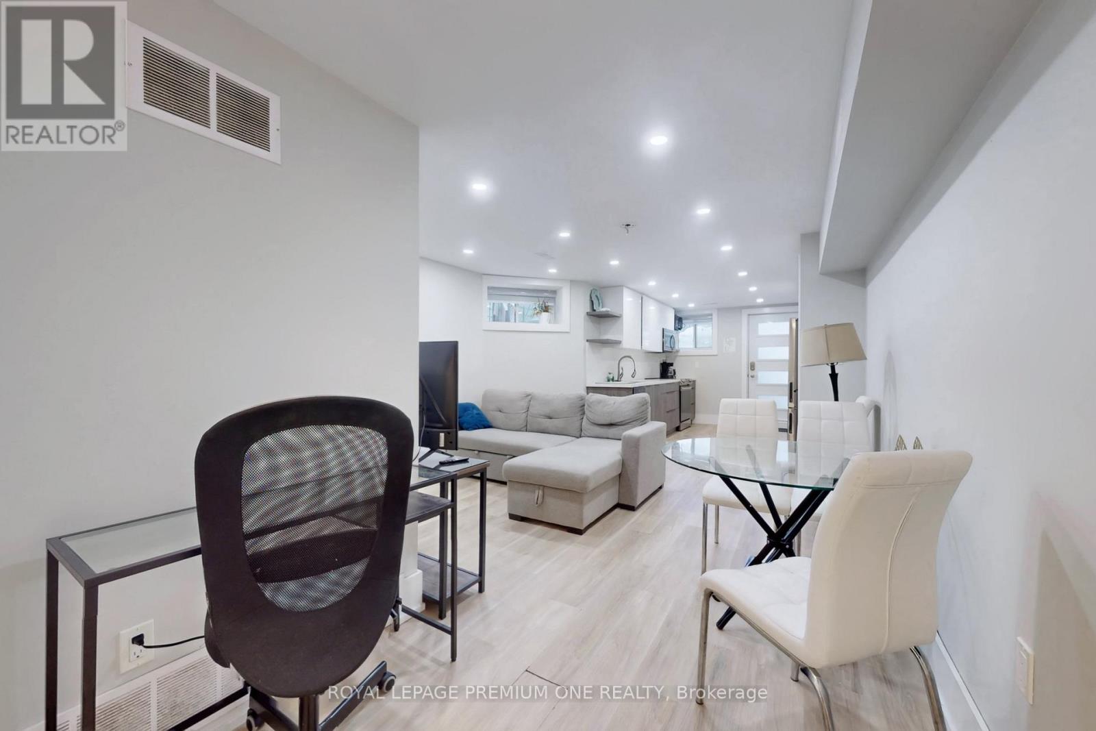 223 Manning Avenue, Toronto, Ontario  M6J 2K8 - Photo 36 - C12825092