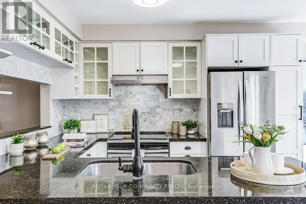 232 Penndutch Circle, Whitchurch-Stouffville, Ontario  L4A 0P1 - Photo 11 - N12838774