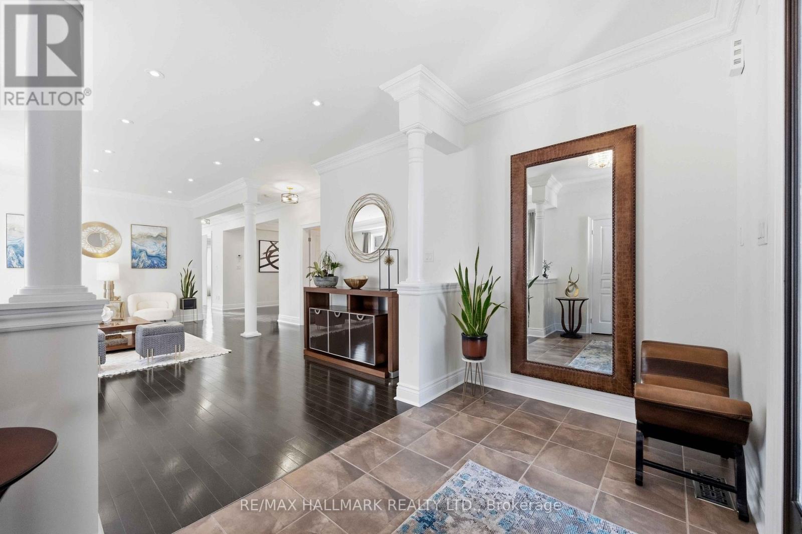 40 Sweet Anna Court, Vaughan, Ontario  L6A 4E3 - Photo 3 - N12838952