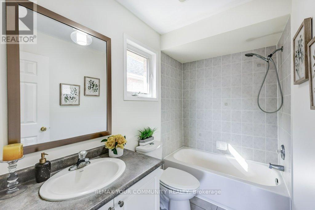 232 Penndutch Circle, Whitchurch-Stouffville, Ontario  L4A 0P1 - Photo 19 - N12838774