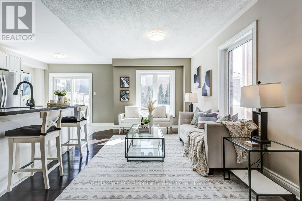 232 Penndutch Circle, Whitchurch-Stouffville, Ontario  L4A 0P1 - Photo 7 - N12838774