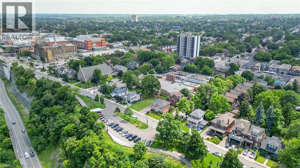 240 Mountain Park Avenue, Hamilton, Ontario  L8V 1A4 - Photo 4 - 40809003