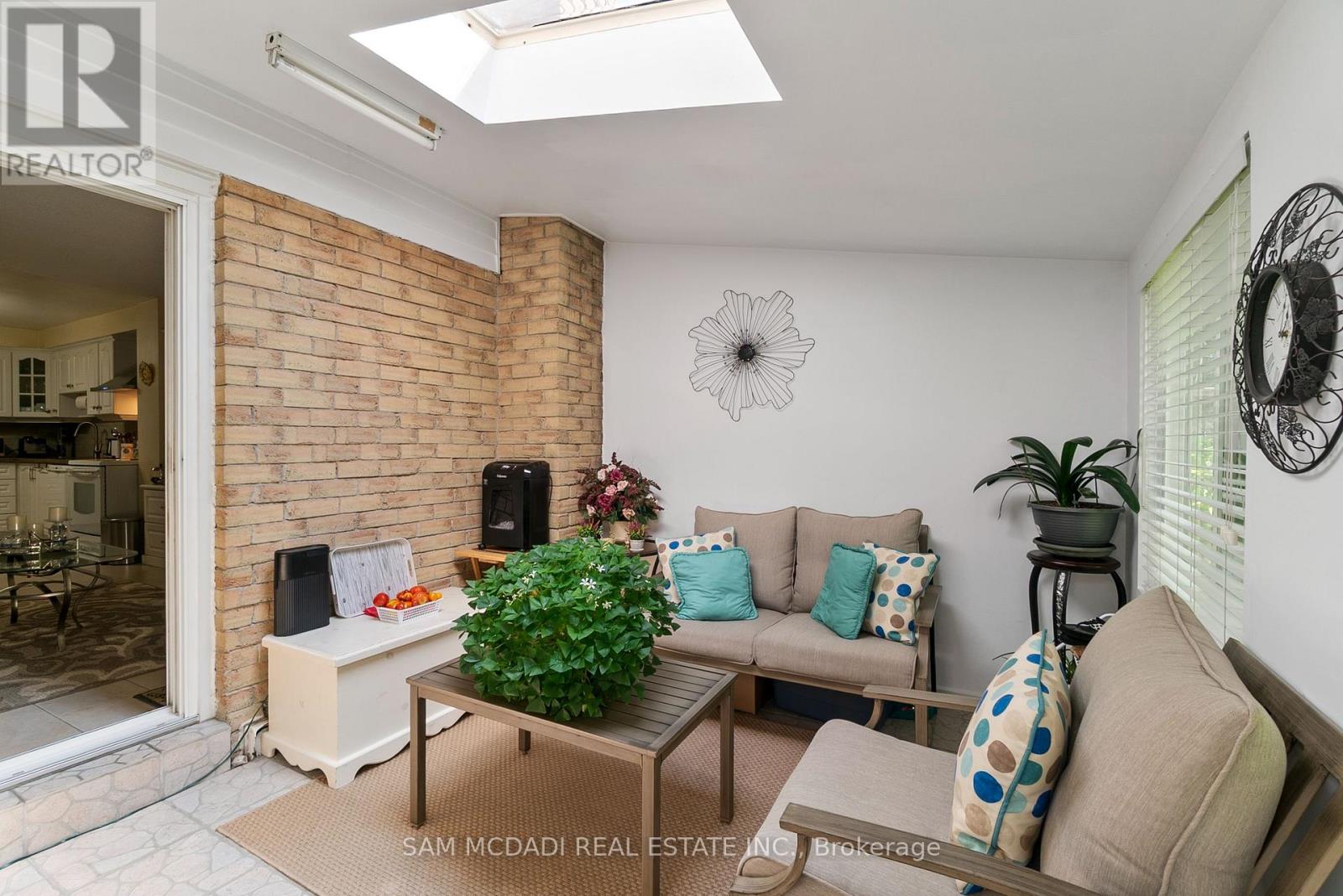 4260 Shelby Crescent, Mississauga, Ontario  L4W 3N5 - Photo 17 - W12838640