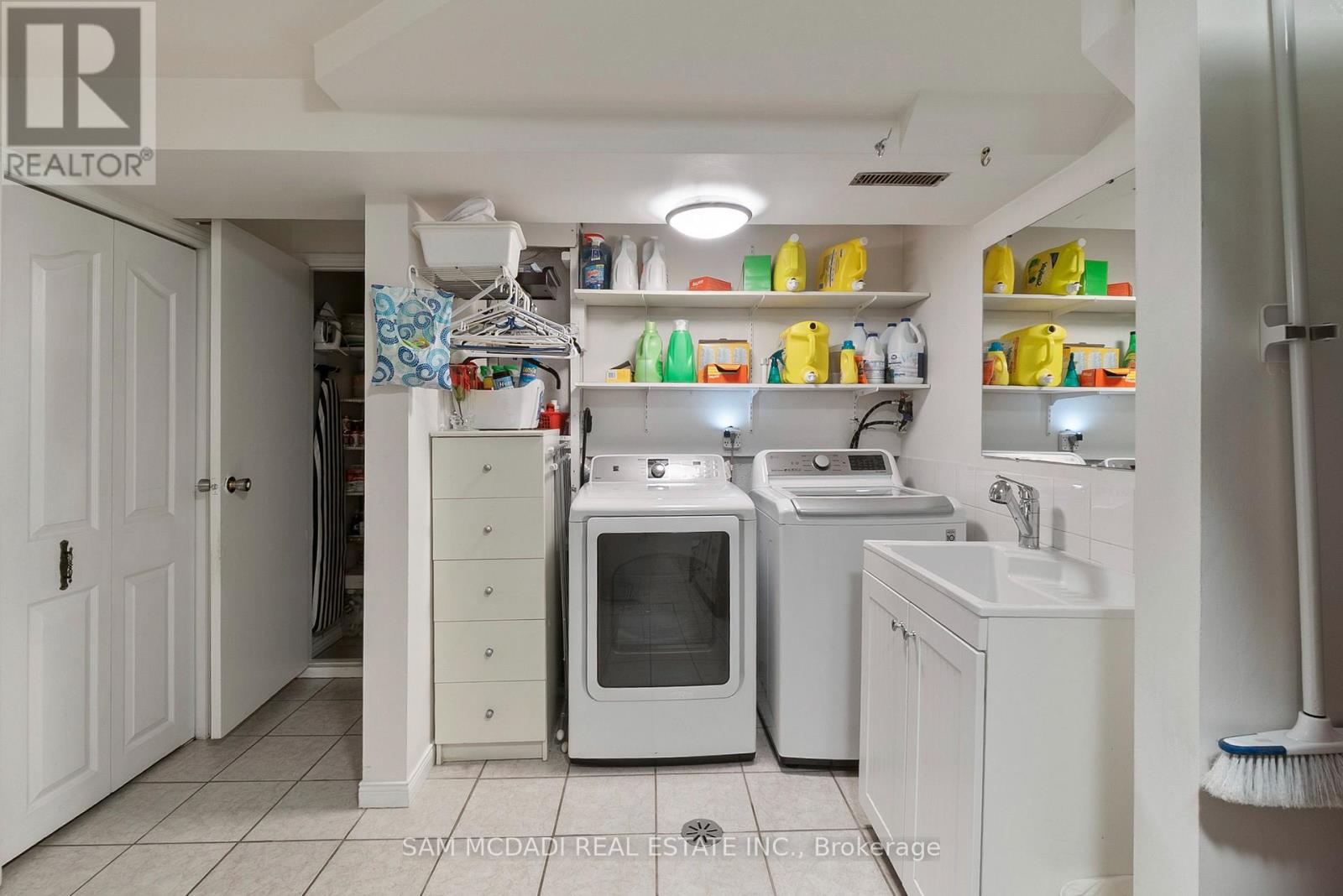 4260 Shelby Crescent, Mississauga, Ontario  L4W 3N5 - Photo 37 - W12838640