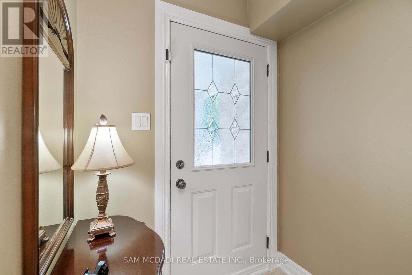 4260 Shelby Crescent, Mississauga, Ontario  L4W 3N5 - Photo 7 - W12838640