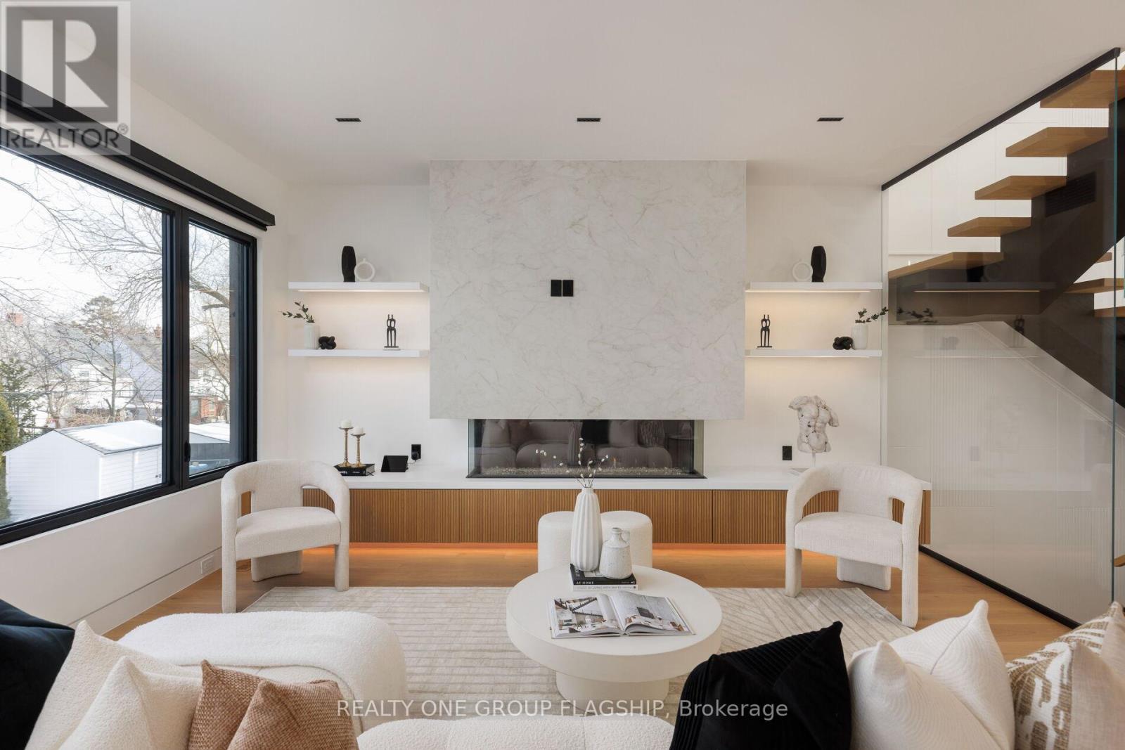 7 Bentley Drive, Toronto, Ontario  M8Z 3L9 - Photo 22 - W12838644