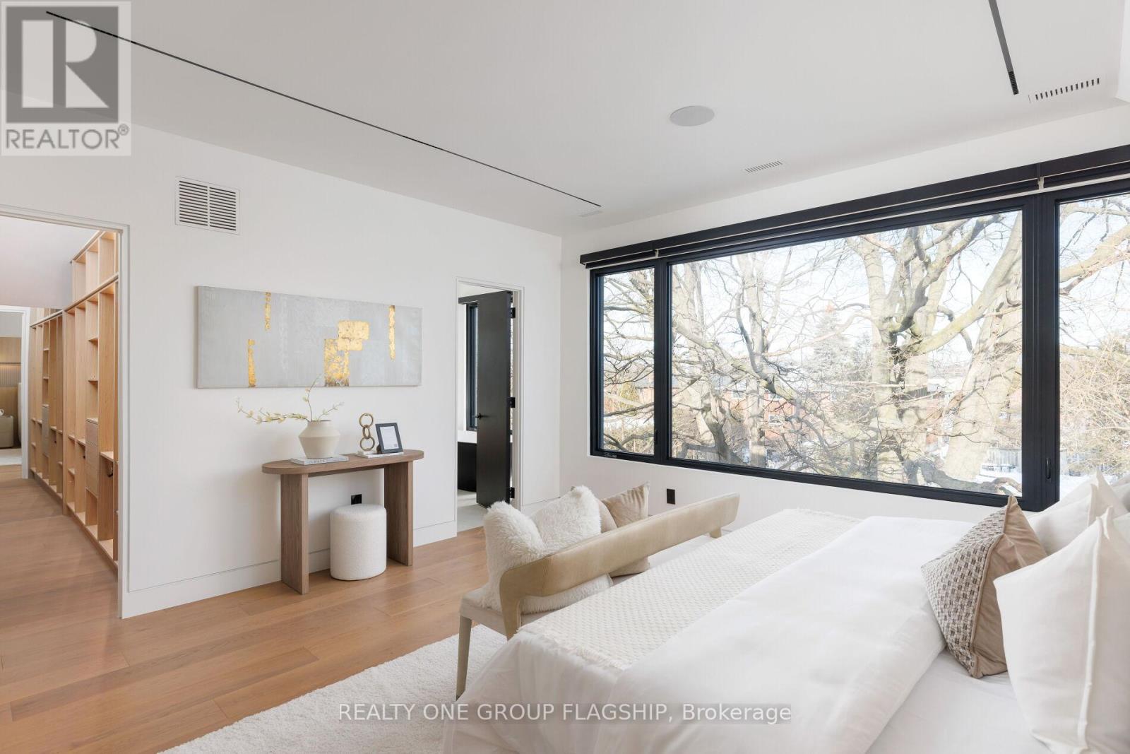 7 Bentley Drive, Toronto, Ontario  M8Z 3L9 - Photo 35 - W12838644