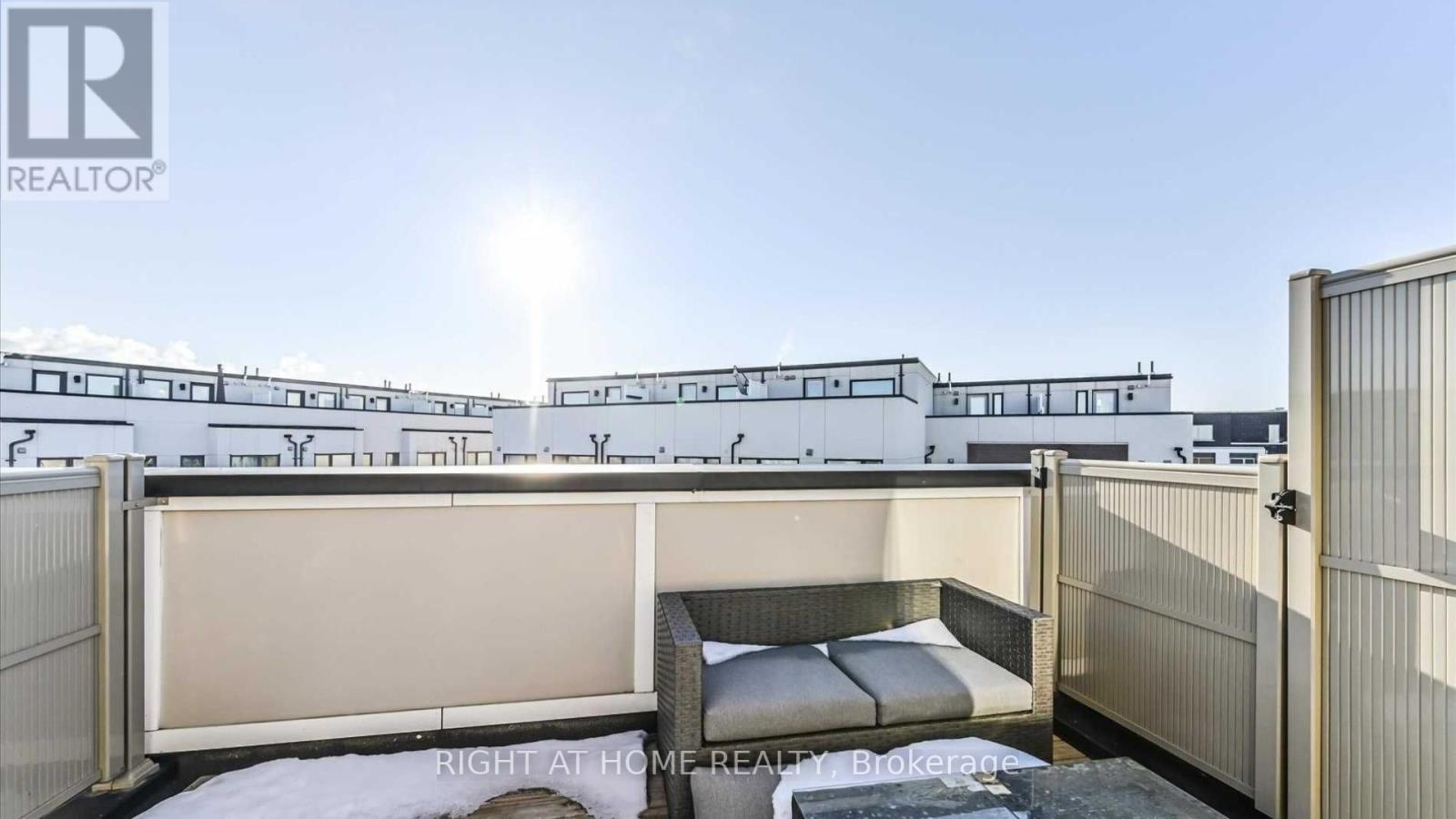 19 Thomas Mulholland Drive, Toronto, Ontario  M3K 0B5 - Photo 12 - W12838676