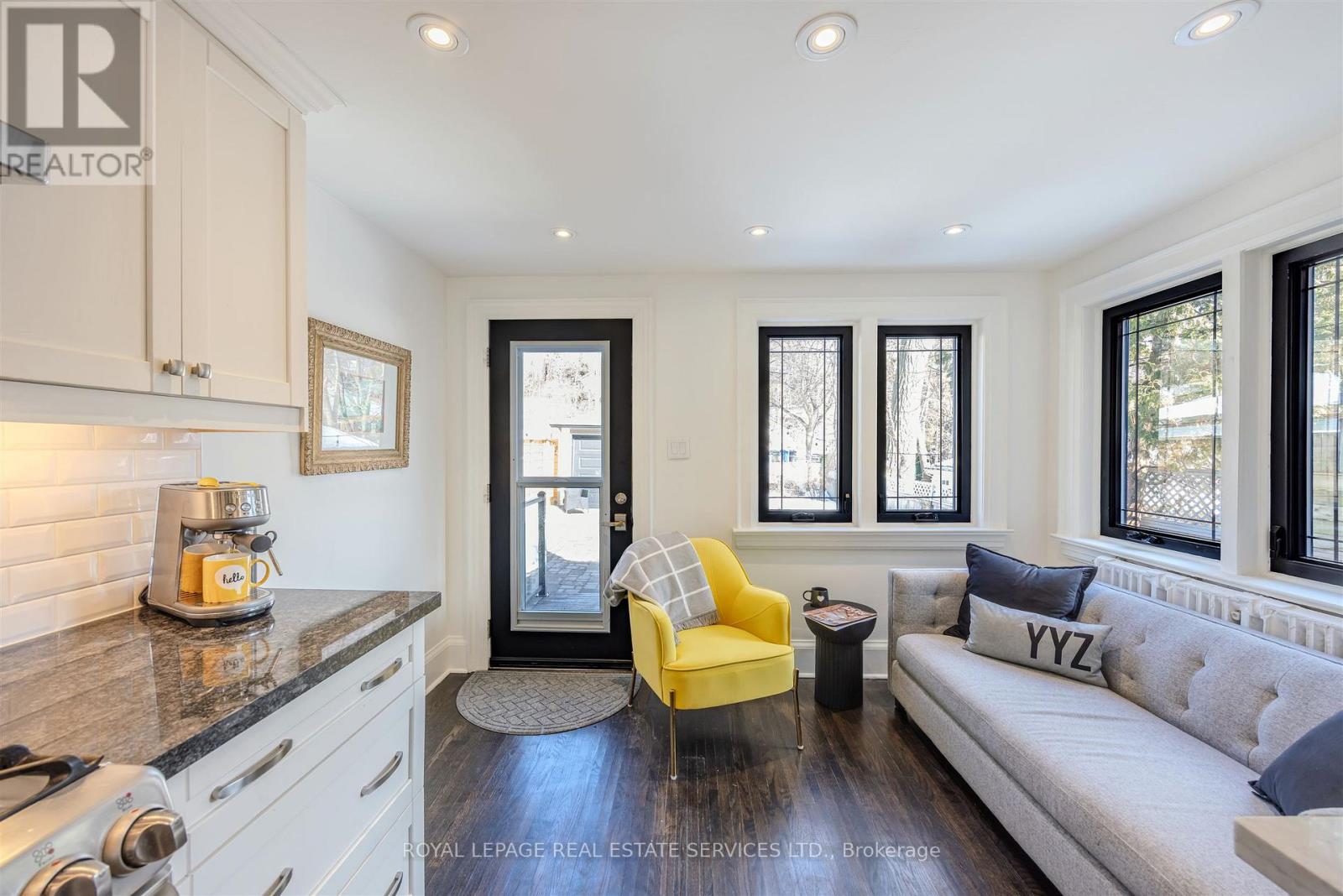 81 Armadale Avenue, Toronto, Ontario  M6S 3W9 - Photo 14 - W12838694