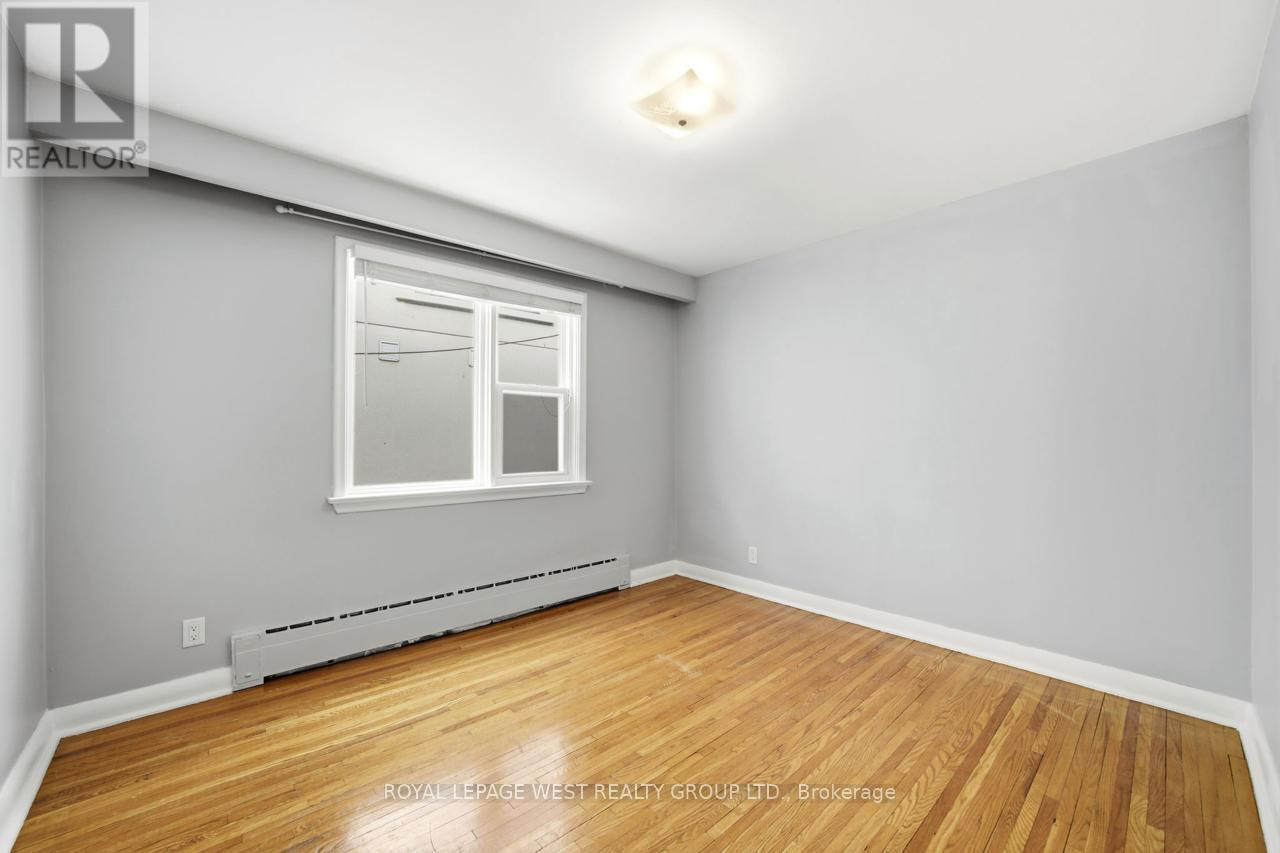 2 - 132 High Park Avenue, Toronto, Ontario  M6P 2S4 - Photo 7 - W12838708