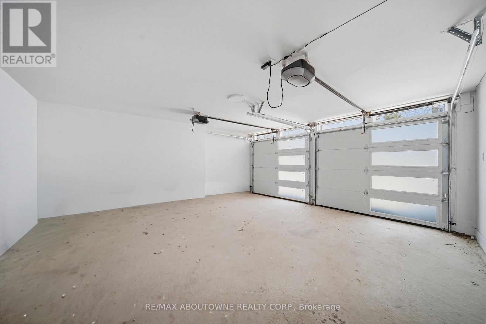 2091 Bridge Road, Oakville, Ontario  L6L 2E8 - Photo 36 - W12838760