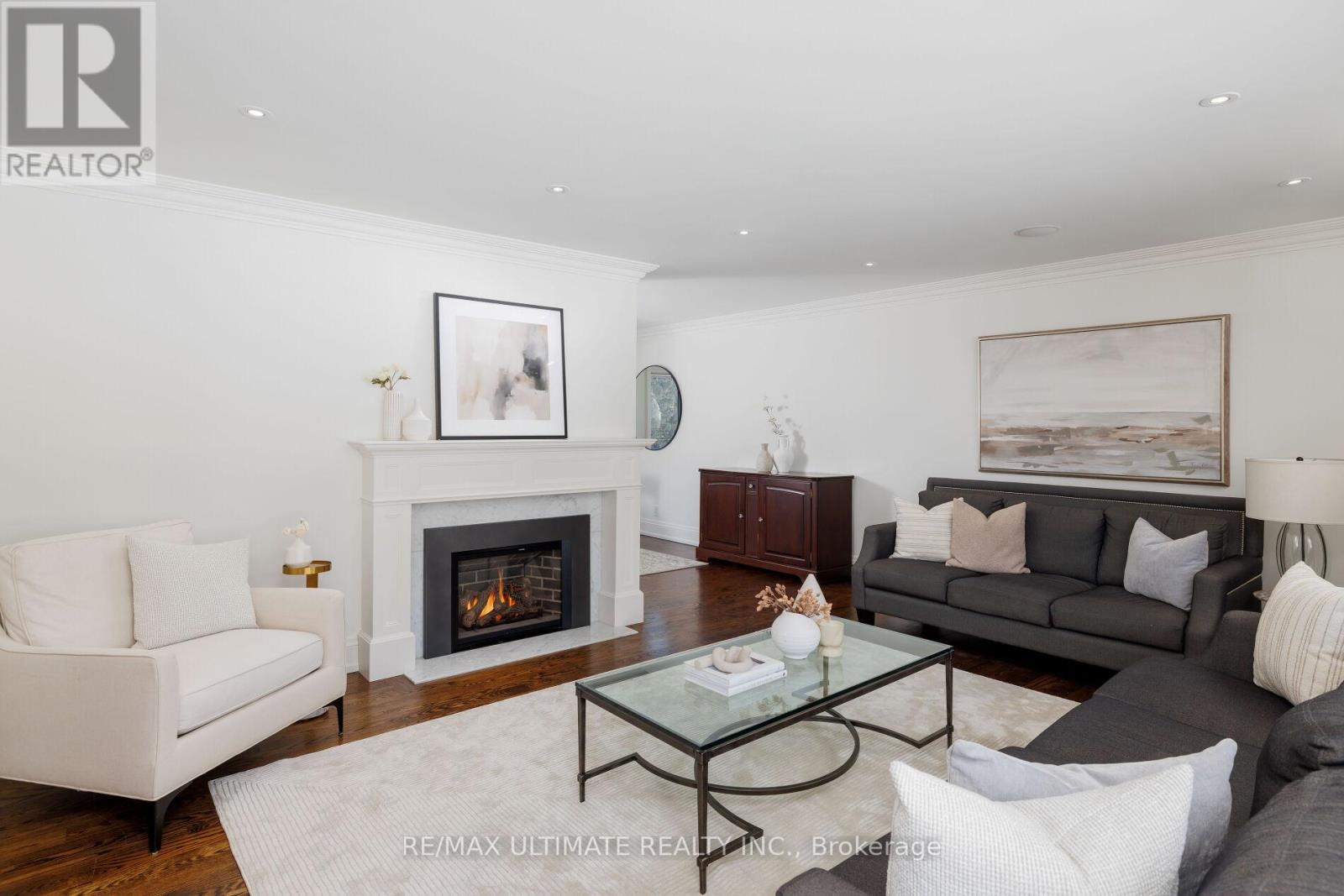 27 Ravensbourne Crescent, Toronto, Ontario  M9A 2A9 - Photo 12 - W12838808