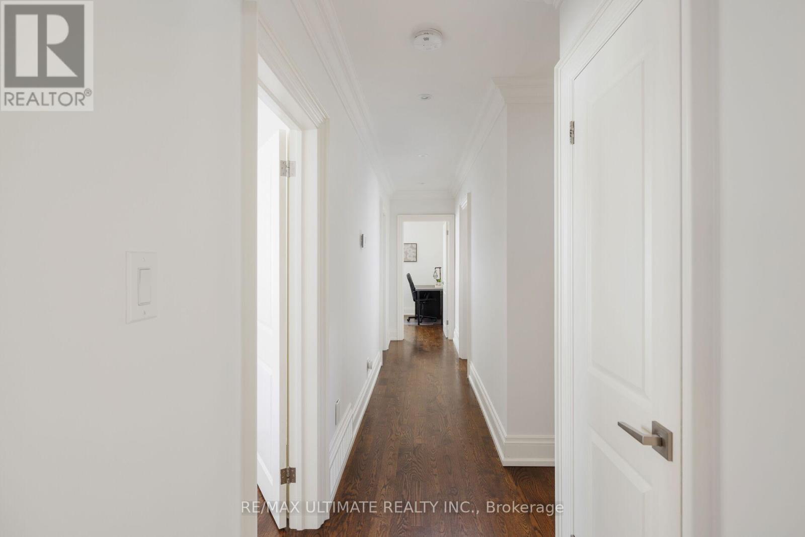 27 Ravensbourne Crescent, Toronto, Ontario  M9A 2A9 - Photo 21 - W12838808