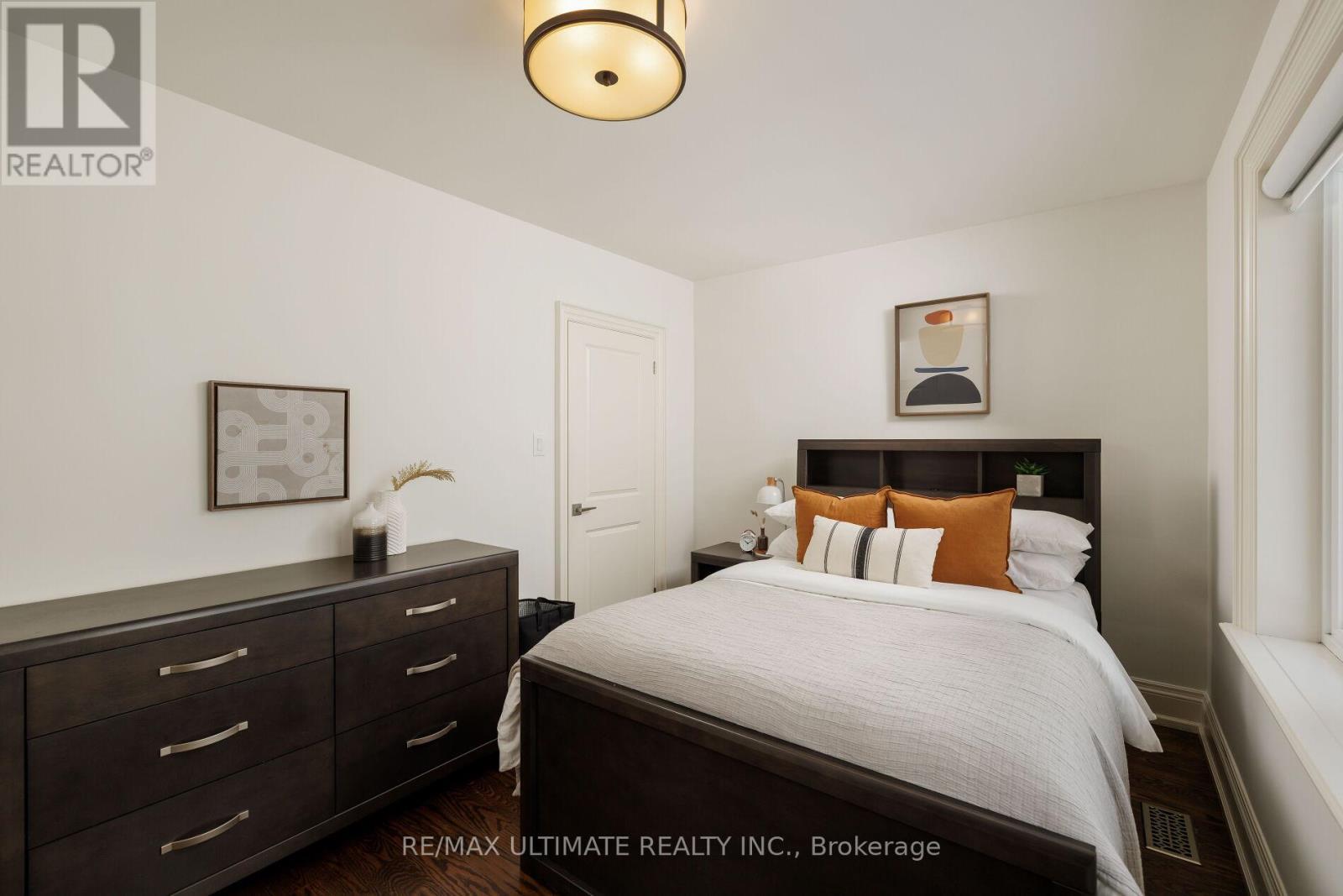 27 Ravensbourne Crescent, Toronto, Ontario  M9A 2A9 - Photo 33 - W12838808