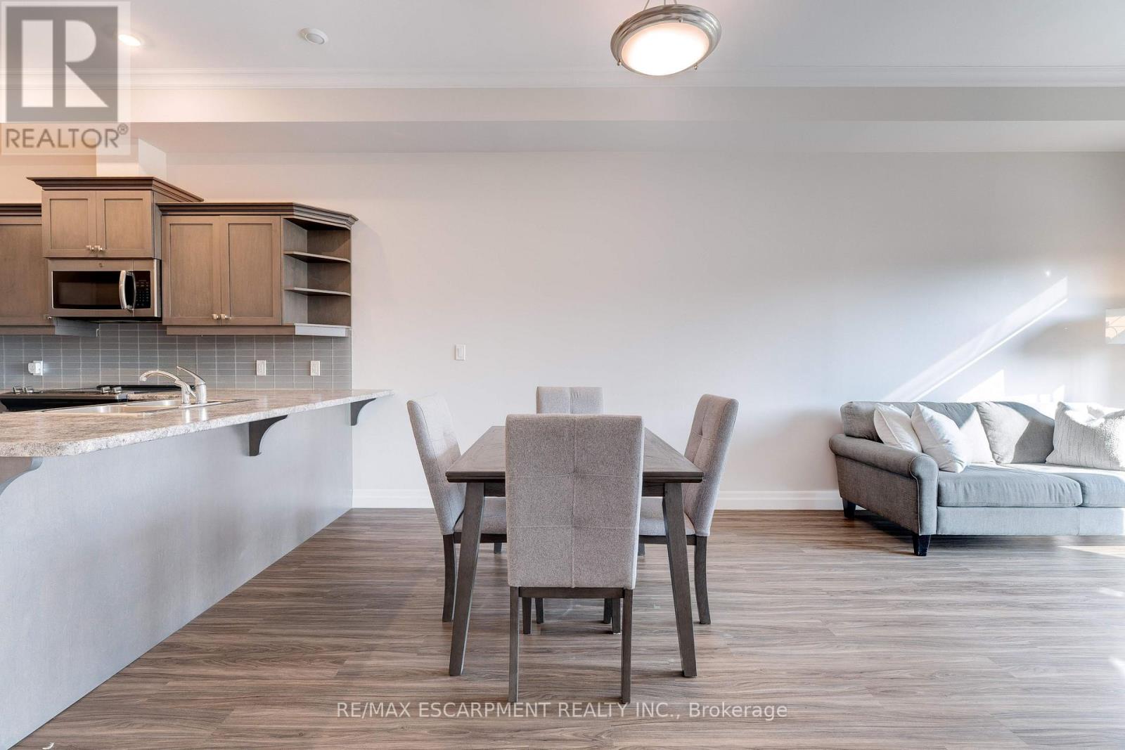 106 - 3290 New Street, Burlington, Ontario  L7N 1M8 - Photo 13 - W12838824