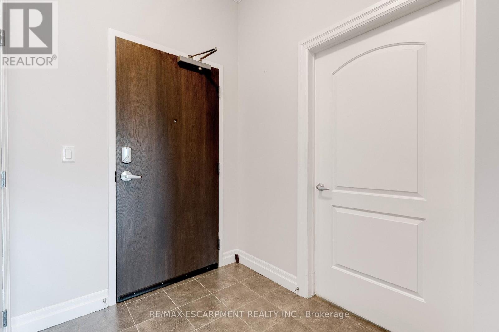 106 - 3290 New Street, Burlington, Ontario  L7N 1M8 - Photo 8 - W12838824