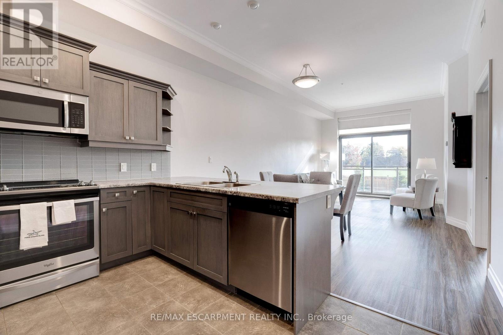 106 - 3290 New Street, Burlington, Ontario  L7N 1M8 - Photo 9 - W12838824