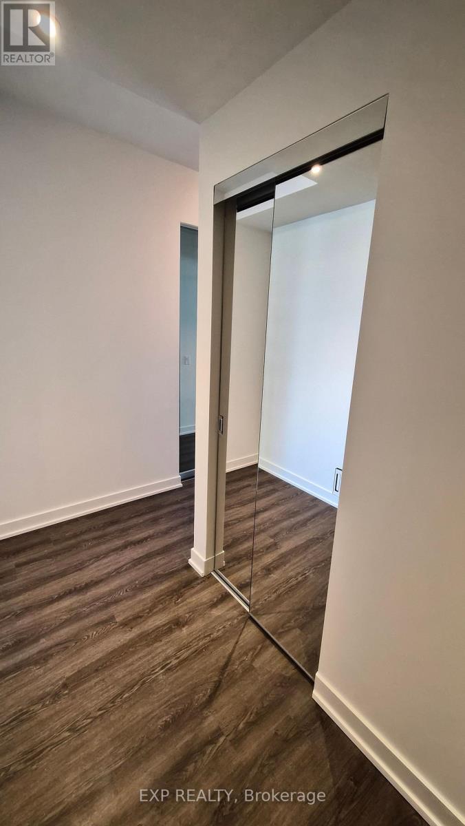 1206 - 448 Burnhamthorpe Road W, Mississauga (City Centre), Ontario  L5B 4M6 - Photo 3 - W12838836