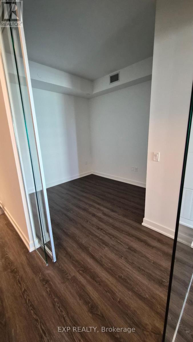 1206 - 448 Burnhamthorpe Road W, Mississauga (City Centre), Ontario  L5B 4M6 - Photo 8 - W12838836