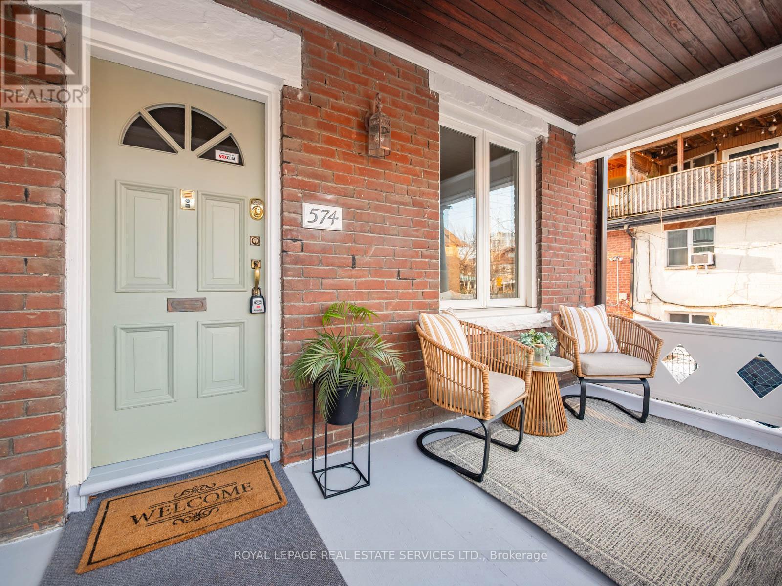 574 ST CLARENS AVENUE, Toronto, Ontario