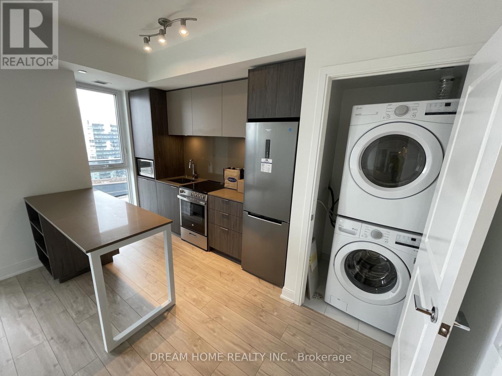 2903 - 70 Annie Graig Drive, Toronto, Ontario  M8V 0C4 - Photo 3 - W12838878