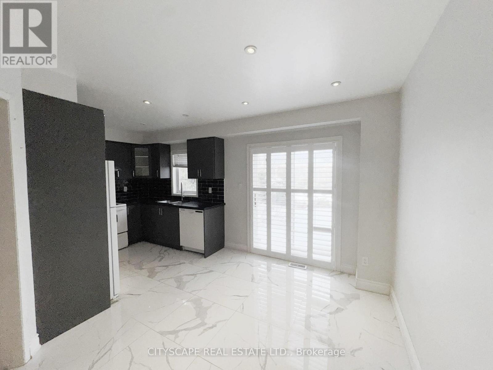 3970 Arbourview Terrace, Mississauga, Ontario  L5M 7B8 - Photo 10 - W12838902