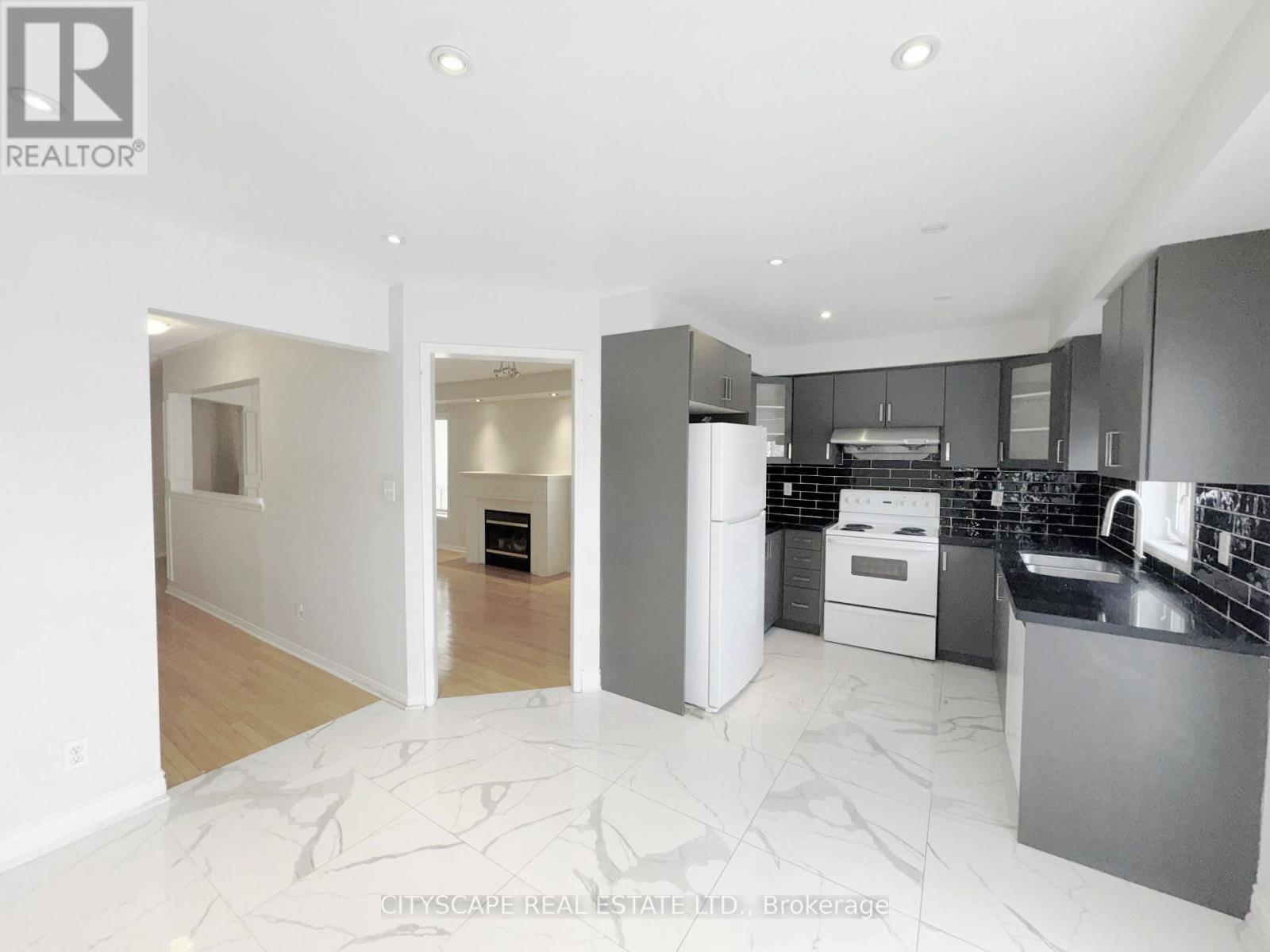 3970 Arbourview Terrace, Mississauga, Ontario  L5M 7B8 - Photo 11 - W12838902