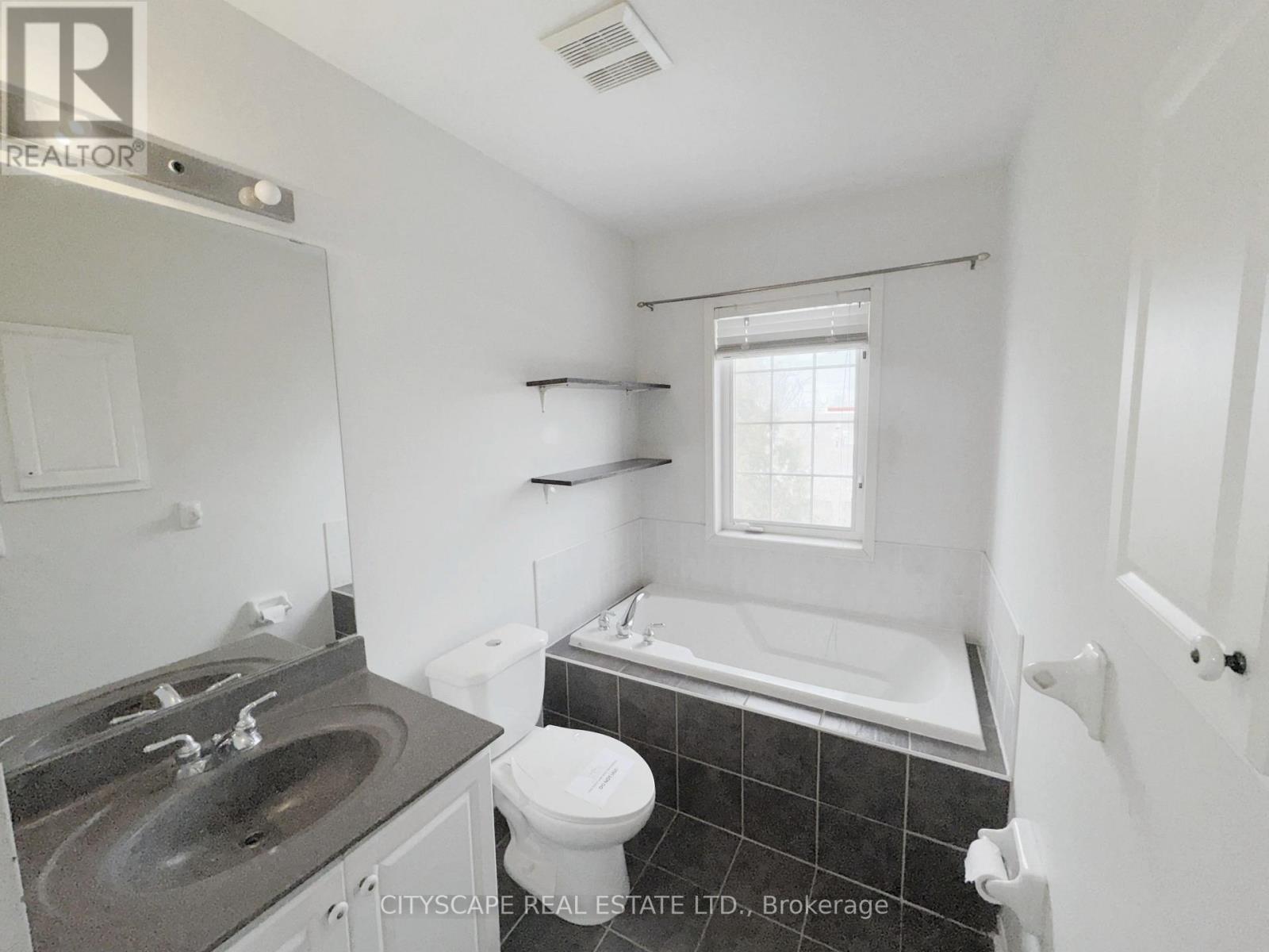 3970 Arbourview Terrace, Mississauga, Ontario  L5M 7B8 - Photo 18 - W12838902