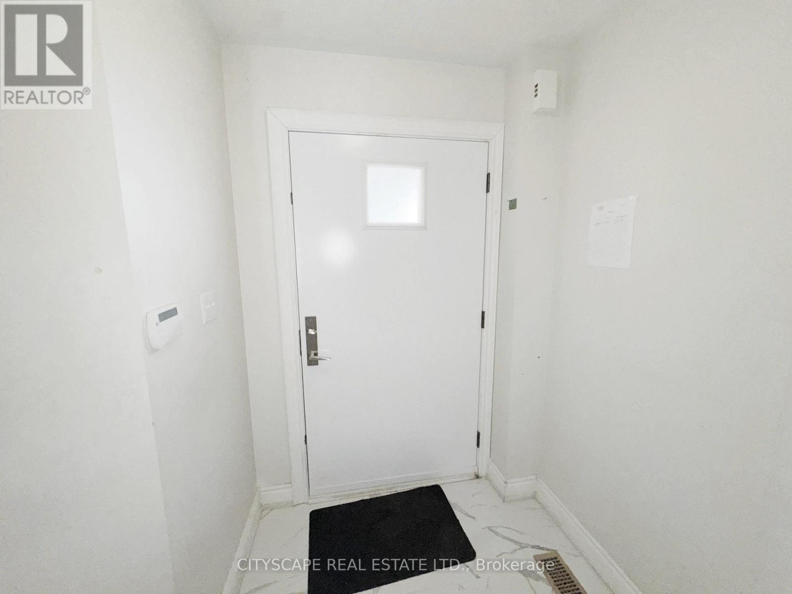3970 Arbourview Terrace, Mississauga, Ontario  L5M 7B8 - Photo 3 - W12838902