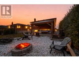 UPPER - 95 STANLEY ROAD, Toronto, Ontario